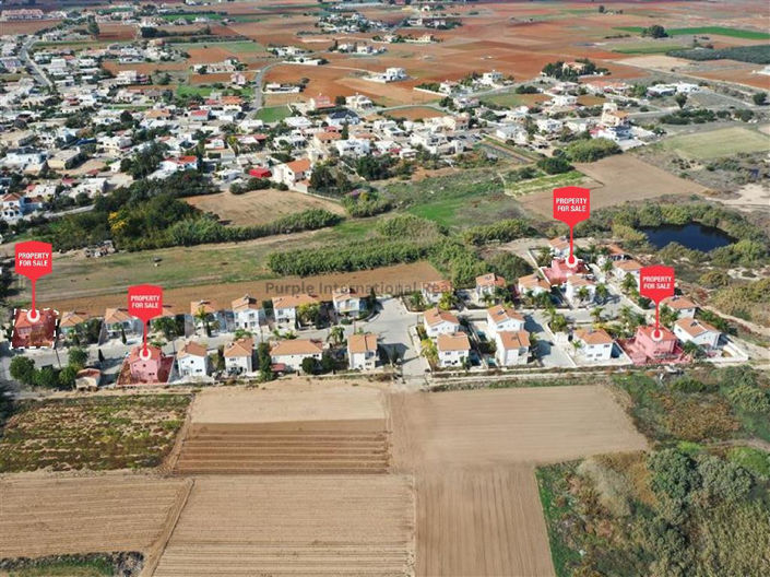 Image No.2-2 Bed Villa for sale