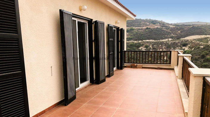 Image No.2-3 Bed Villa for sale