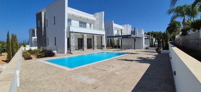 5 Bed Villa for sale