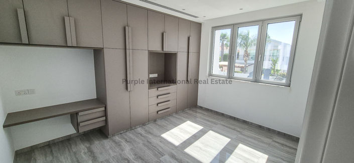 Image No.10-5 Bed Villa for sale