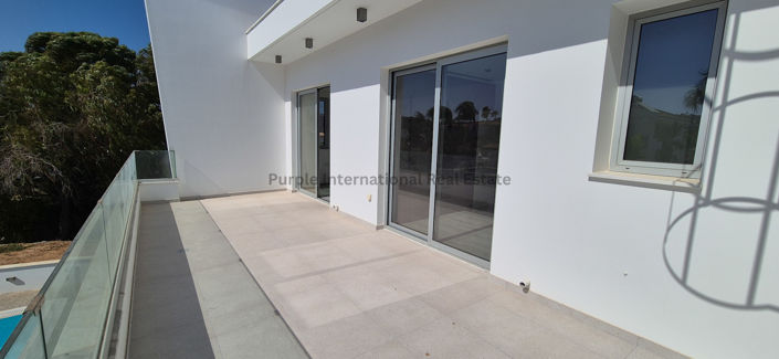 Image No.12-5 Bed Villa for sale