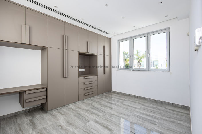 Image No.16-5 Bed Villa for sale