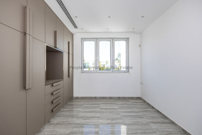 Image No.17-5 Bed Villa for sale