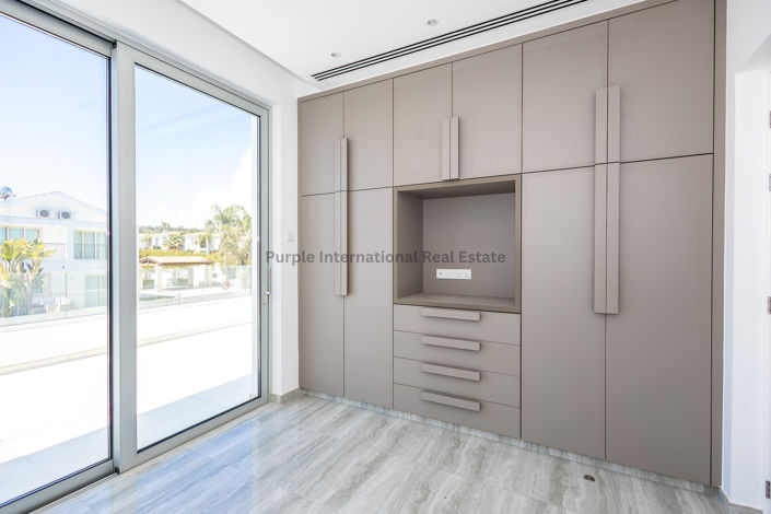 Image No.21-5 Bed Villa for sale