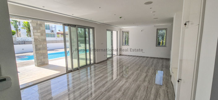 Image No.3-5 Bed Villa for sale