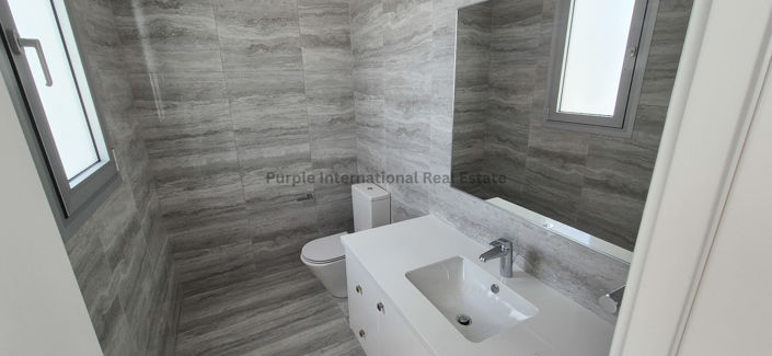 Image No.8-5 Bed Villa for sale