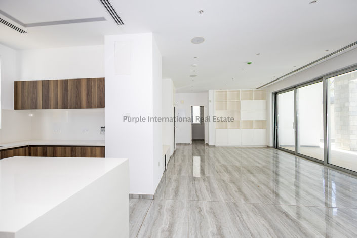 Image No.8-5 Bed Villa for sale