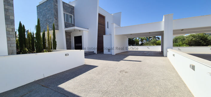 Image No.9-5 Bed Villa for sale