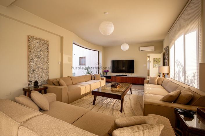 Image No.3-7 Bed Villa for sale