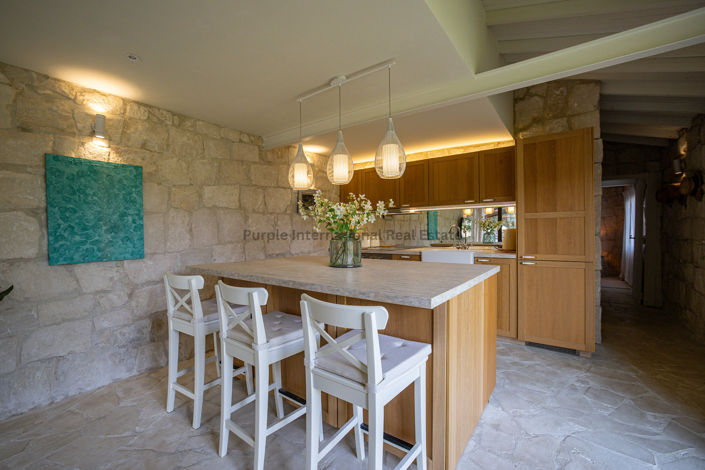 Image No.40-7 Bed Villa for sale