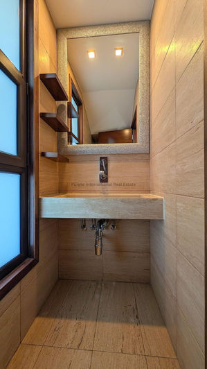 Image No.16-Maison de 6 chambres à vendre à Dromolaxia