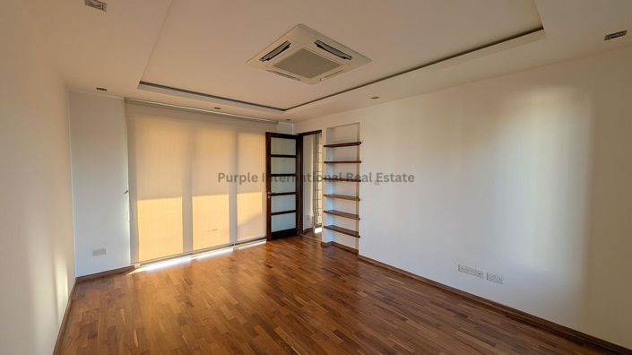 Image No.22-6 Bed House for sale