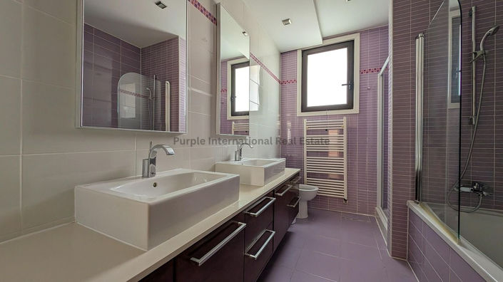 Image No.30-6 Bed House for sale