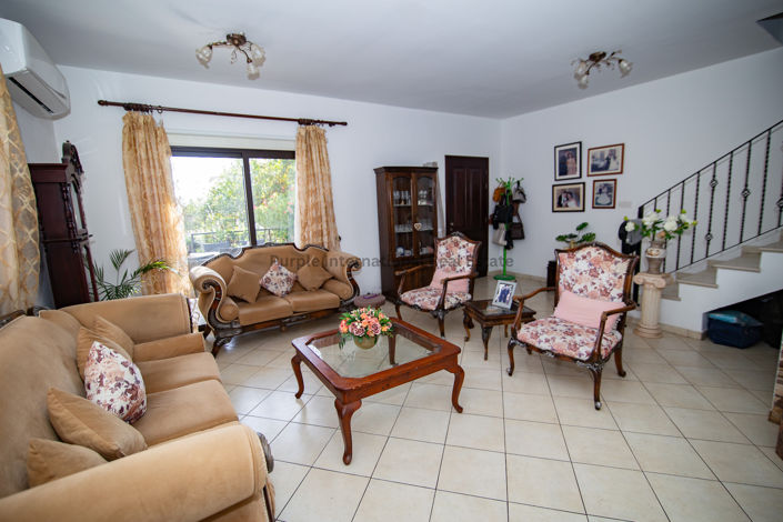 Image No.2-3 Bed Villa for sale