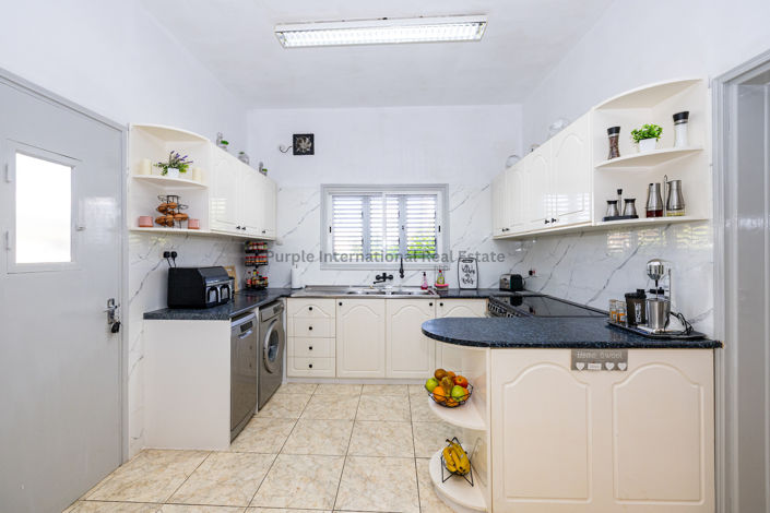 Image No.9-3 Bed Bungalow for sale