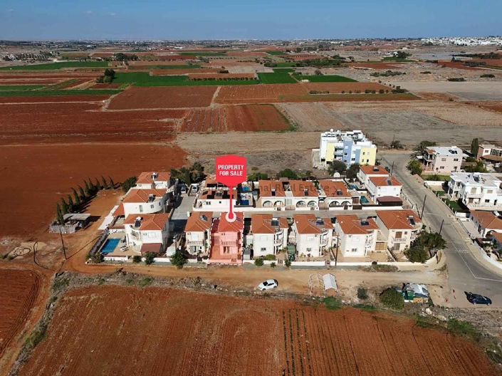 Image No.4-2 Bed Villa for sale