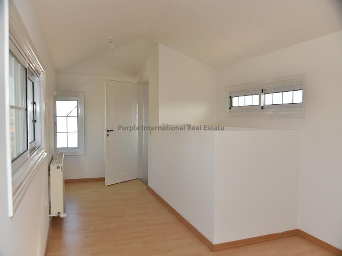 Image No.12-4 Bed Villa for sale