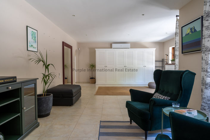 Image No.14-8 Bed Villa for sale