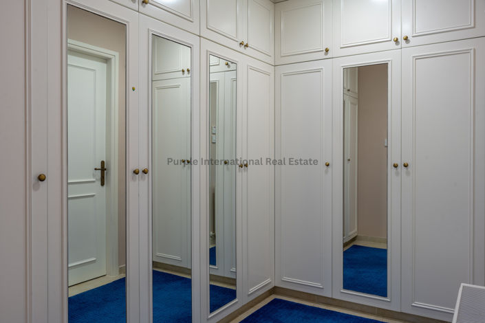 Image No.19-8 Bed Villa for sale