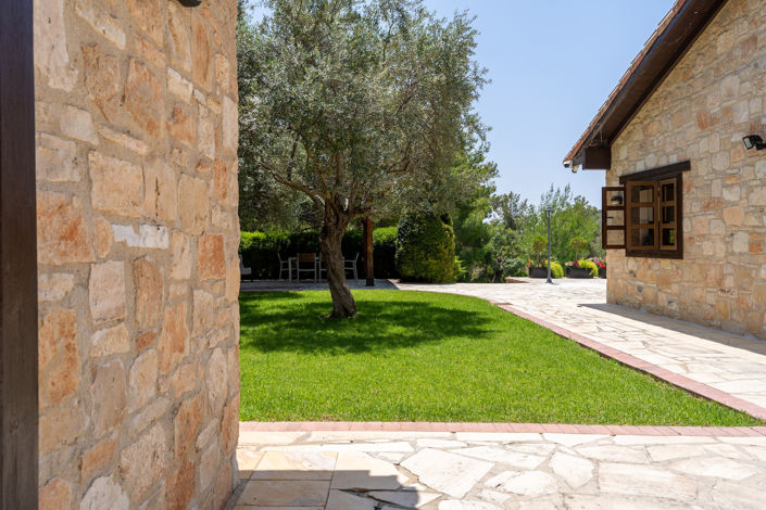 Image No.35-8 Bed Villa for sale