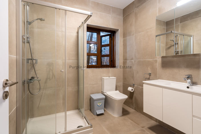 Image No.44-8 Bed Villa for sale