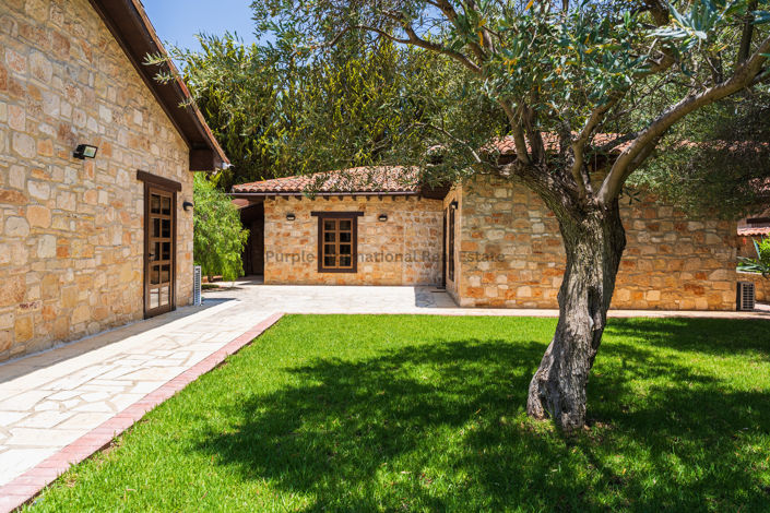 Image No.49-8 Bed Villa for sale