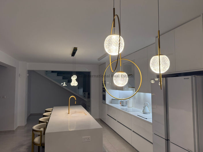 Image No.7-4 Bed Villa for sale