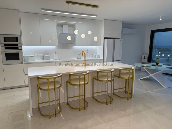 Image No.8-4 Bed Villa for sale