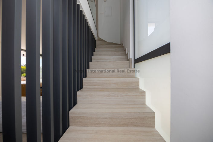 Image No.11-5 Bed Villa for sale