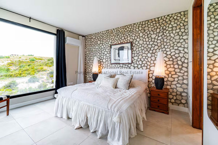 Image No.12-5 Bed Villa for sale