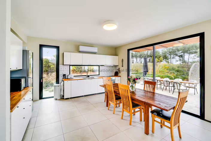 Image No.3-5 Bed Villa for sale