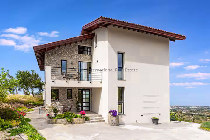 Image No.38-5 Bed Villa for sale