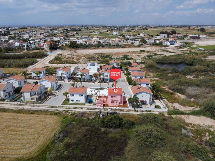 Image No.2-3 Bed Villa for sale