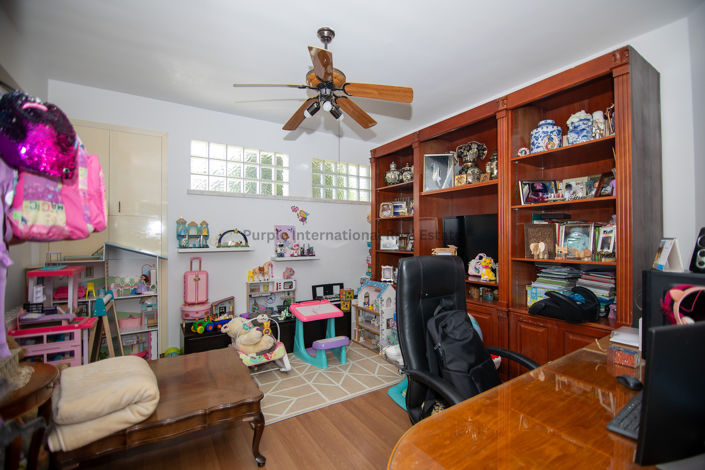 Image No.20-5 Bed Villa for sale