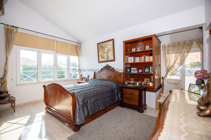 Image No.28-5 Bed Villa for sale