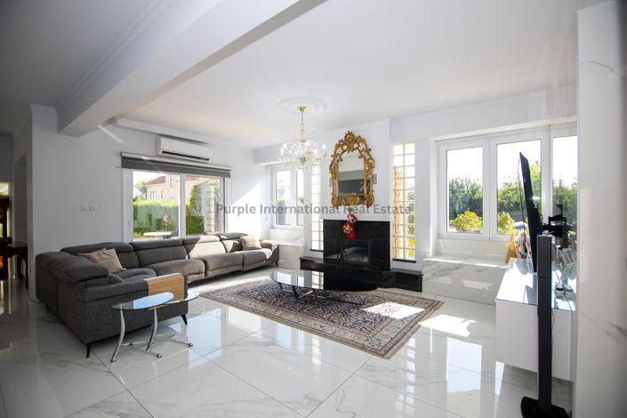 Image No.5-5 Bed Villa for sale