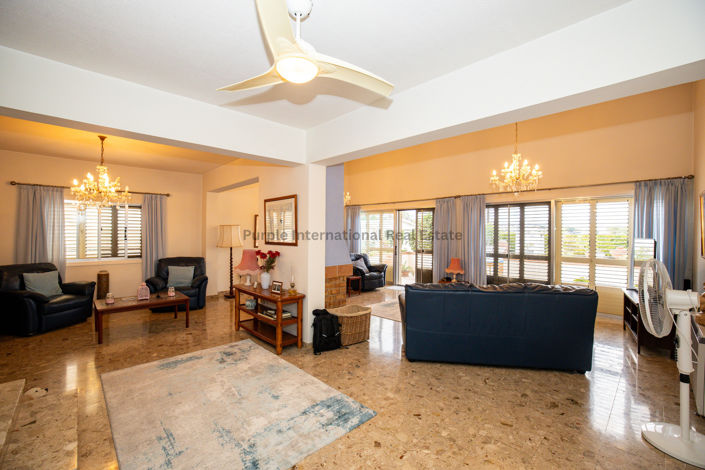 Image No.5-4 Bed Villa for sale