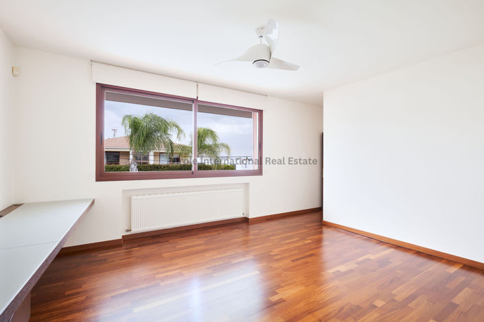 Image No.11-6 Bed Villa for sale