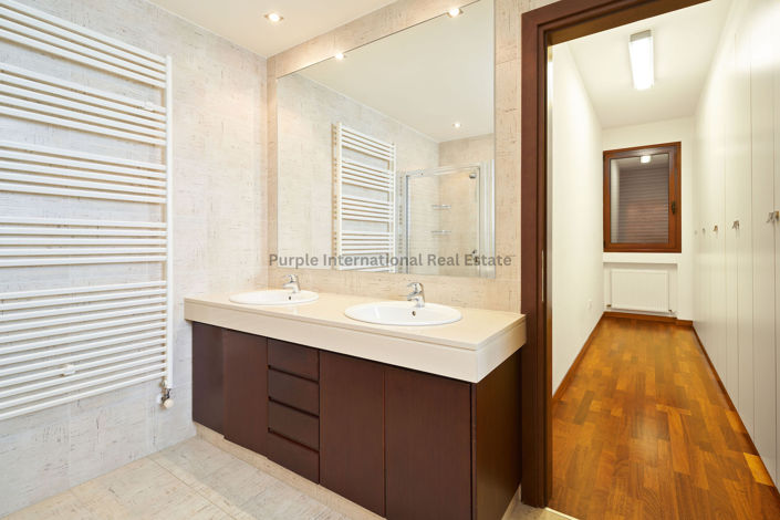 Image No.17-6 Bed Villa for sale