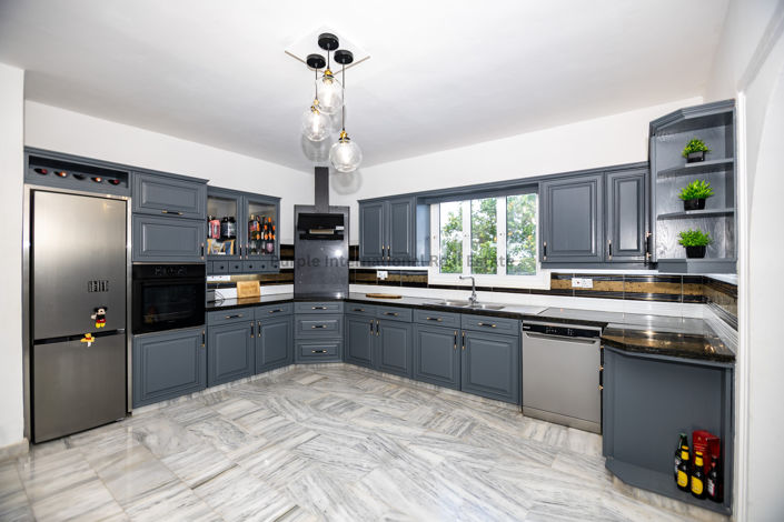 Image No.10-3 Bed House for sale