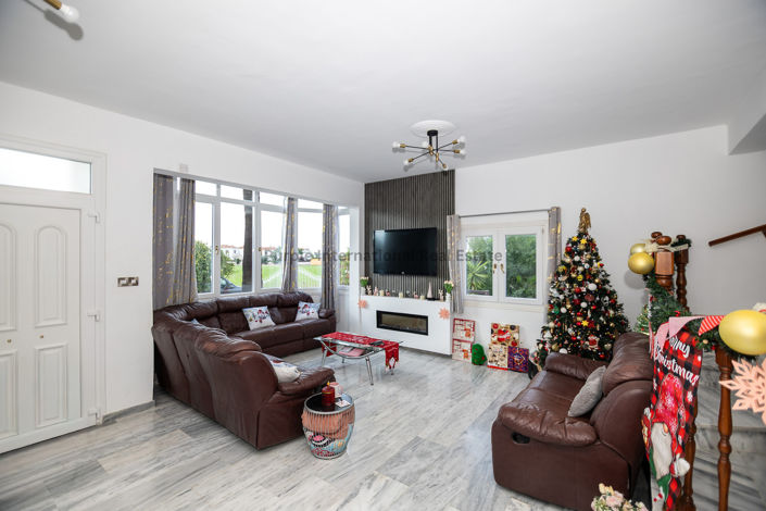 Image No.5-3 Bed House for sale