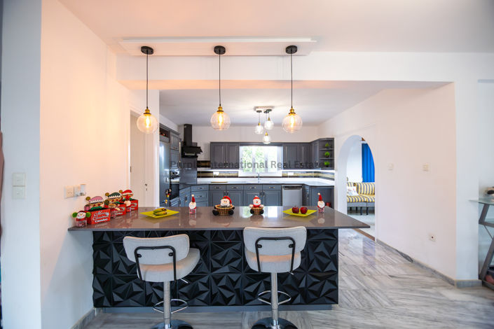 Image No.9-3 Bed House for sale