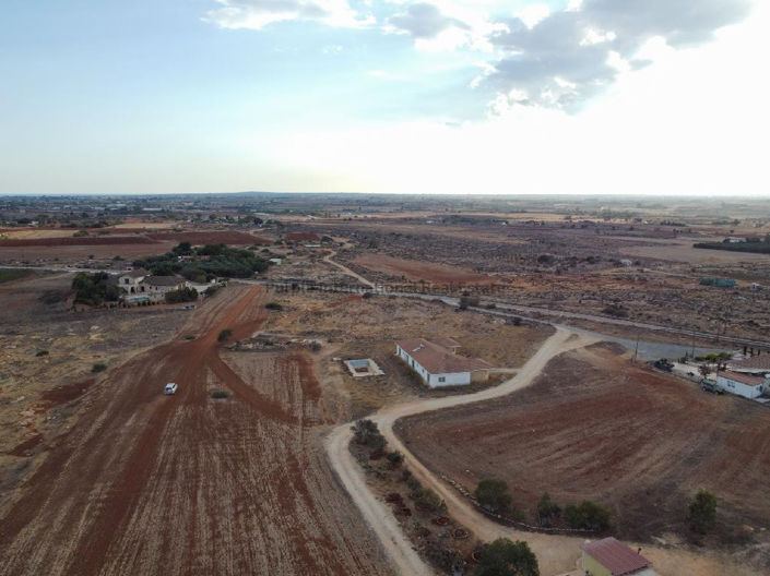 Image No.6-4 Bed House for sale