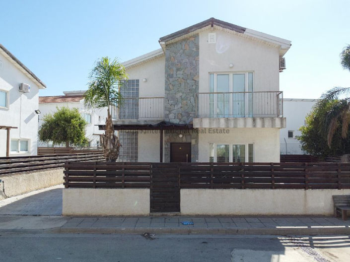 Image No.15-2 Bed Villa for sale