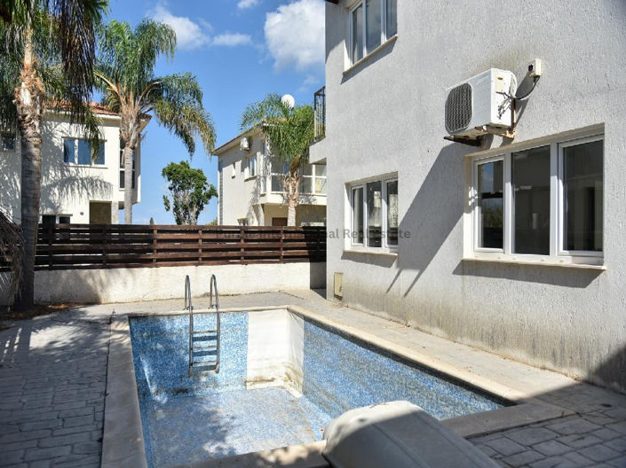 Image No.4-2 Bed Villa for sale