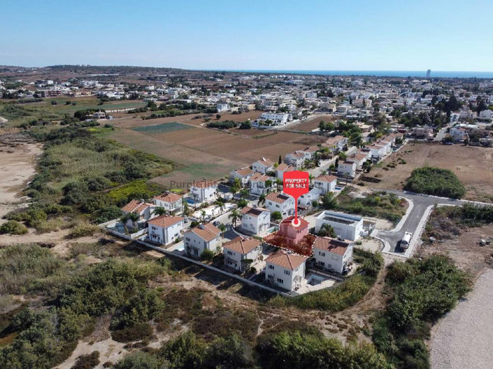 Image No.5-2 Bed Villa for sale