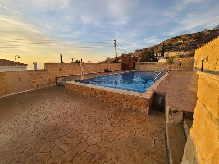 Image No.33-Villa de 4 chambres à vendre à Tsada