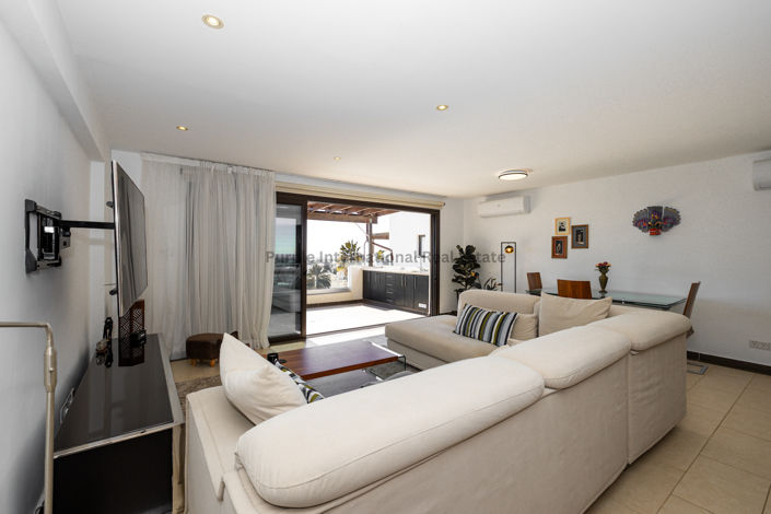 Image No.2-Appartement de 2 chambres à vendre à Oroklini