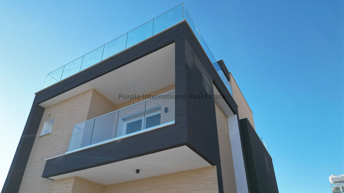 Image No.10-3 Bed Villa for sale