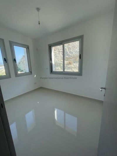 Image No.8-Villa de 5 chambres à vendre à Agios Tychonas